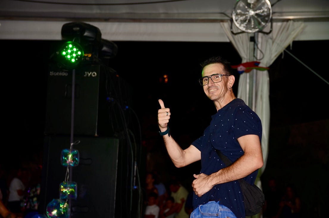 Fiesta Ochentera en Huétor Vega: rímel, tupés y lentejuelas