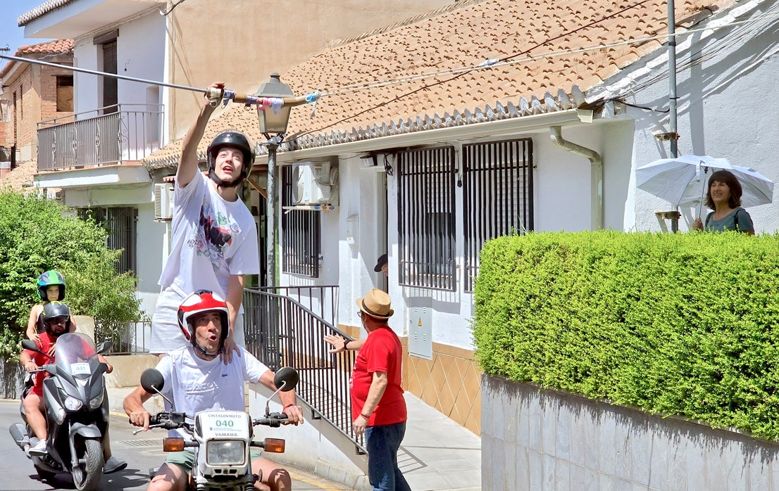 Cintas en moto y en bici en Huétor Vega