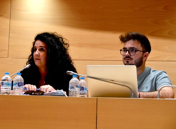El PP de Huétor Vega denuncia el vertido de agua en la parte afectada del muro del campo de fútbol