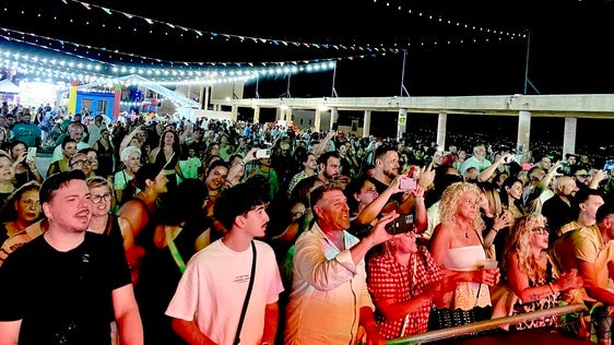 Amistades Peligrosas, la primera tentación de las noches de feria de Huétor Vega