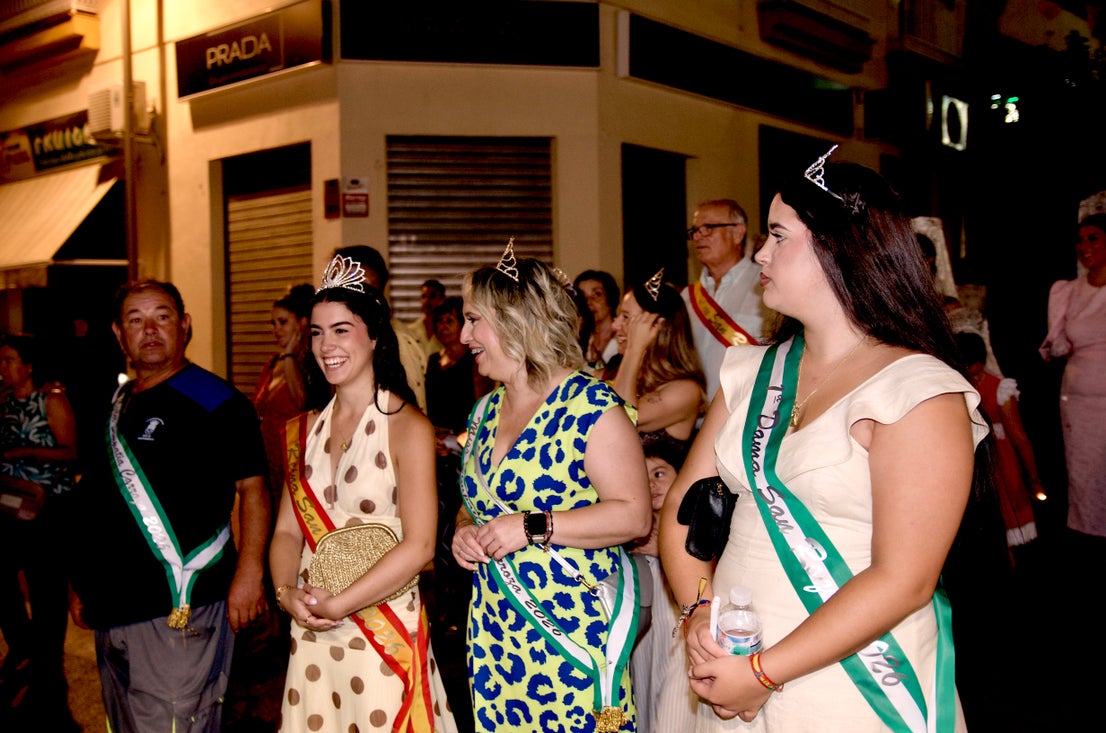La emocionante procesión de San Roque y la Virgen del Rosario en Huétor Vega