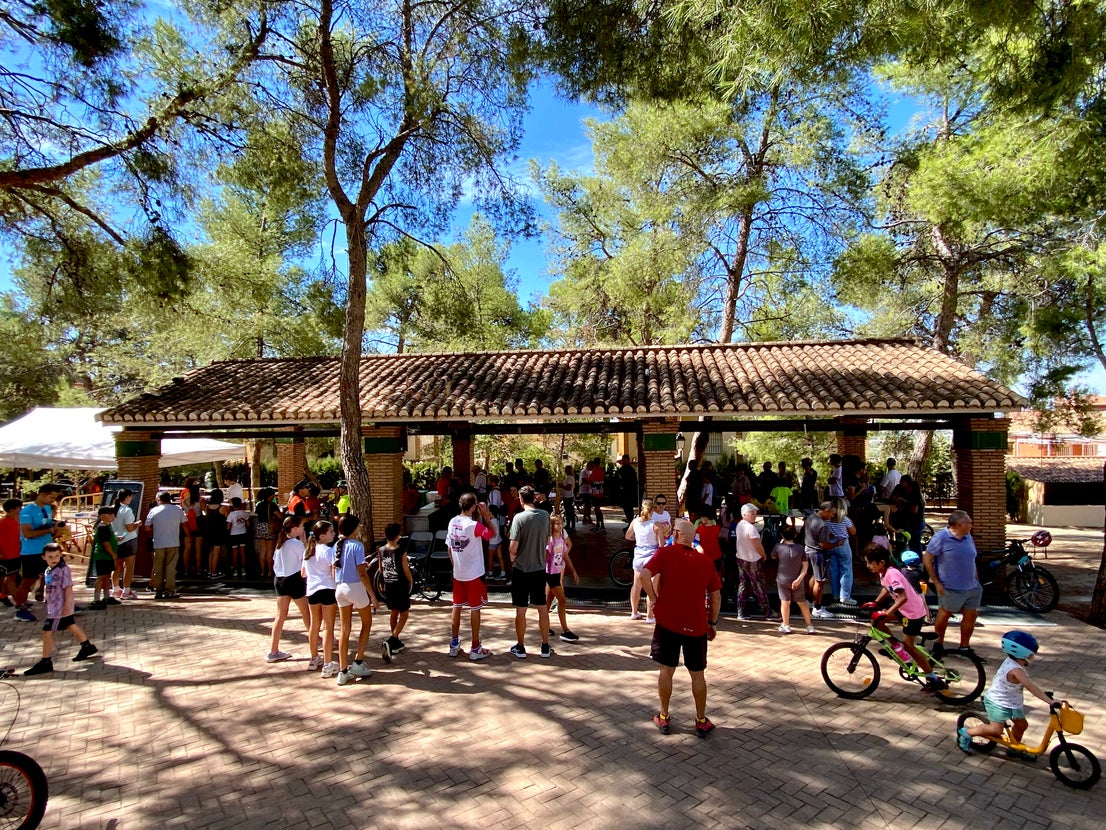 Barbacoa y regalos en el Día de la Bicicleta en Huétor Vega
