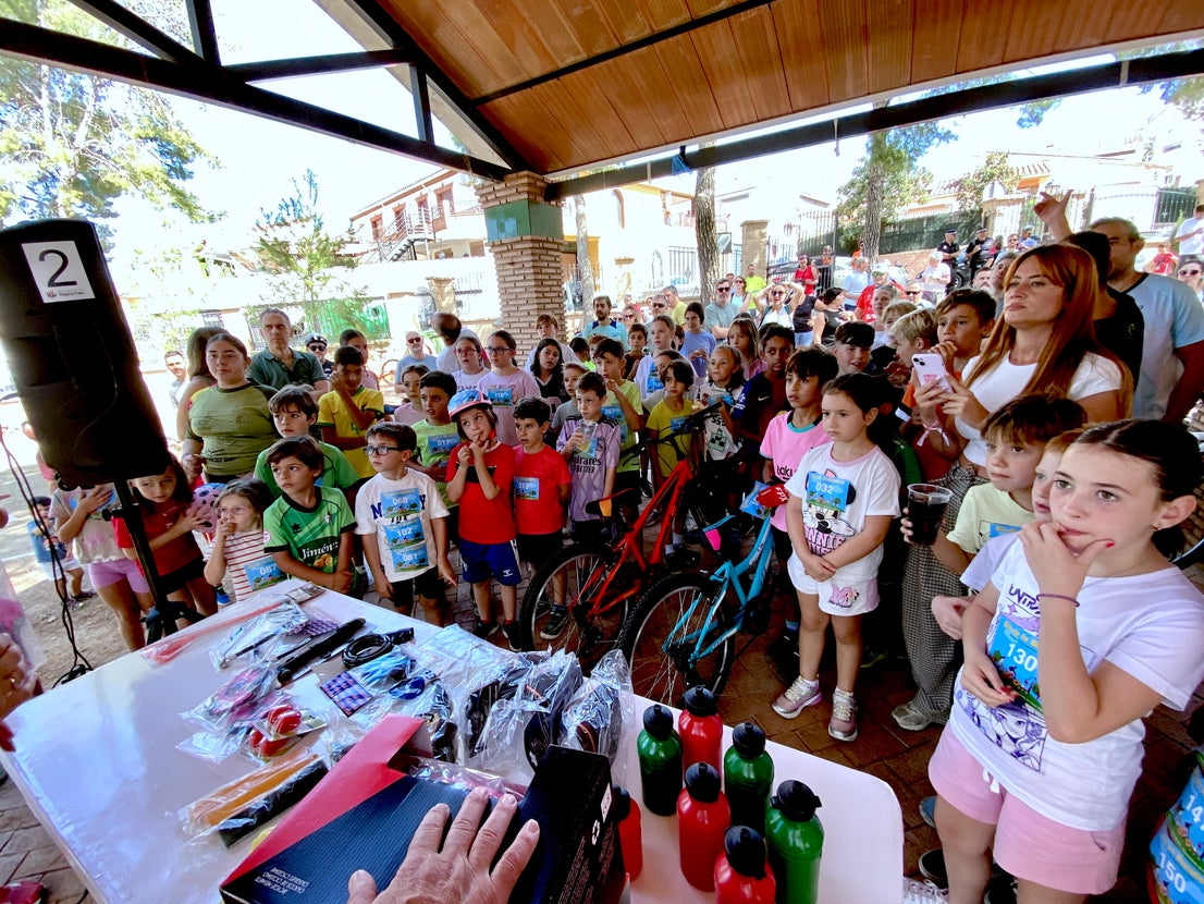 Barbacoa y regalos en el Día de la Bicicleta en Huétor Vega