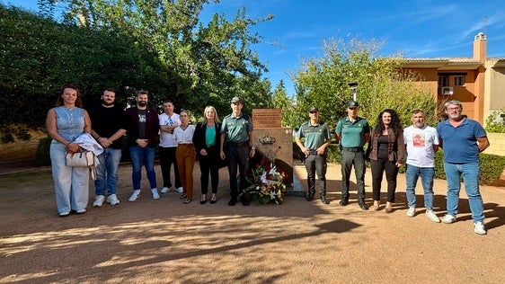 Huétor Vega recuerda al agente Arcos ocho años después de su muerte en acto de servicio