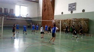 Paso firme en las eliminatorias de voleibol