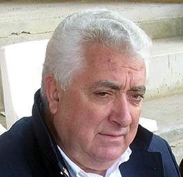 Paco Megías, presidente del CD Huétor Vega: "Es pronto para lanzar las campanas al vuelo"