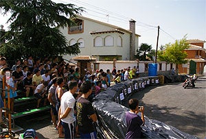 Vuelve la pasión de las carreras de motos al circuito urbano de Huétor Vega