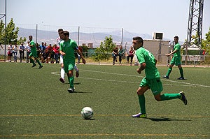 Una goleada humillante baja los humos al Huétor Vega