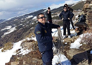 Rescatan a dos montañeros despeñados por el barranco del Río Monachil