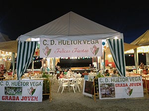 El CD Huétor Vega instala una caseta solidaria en el ferial