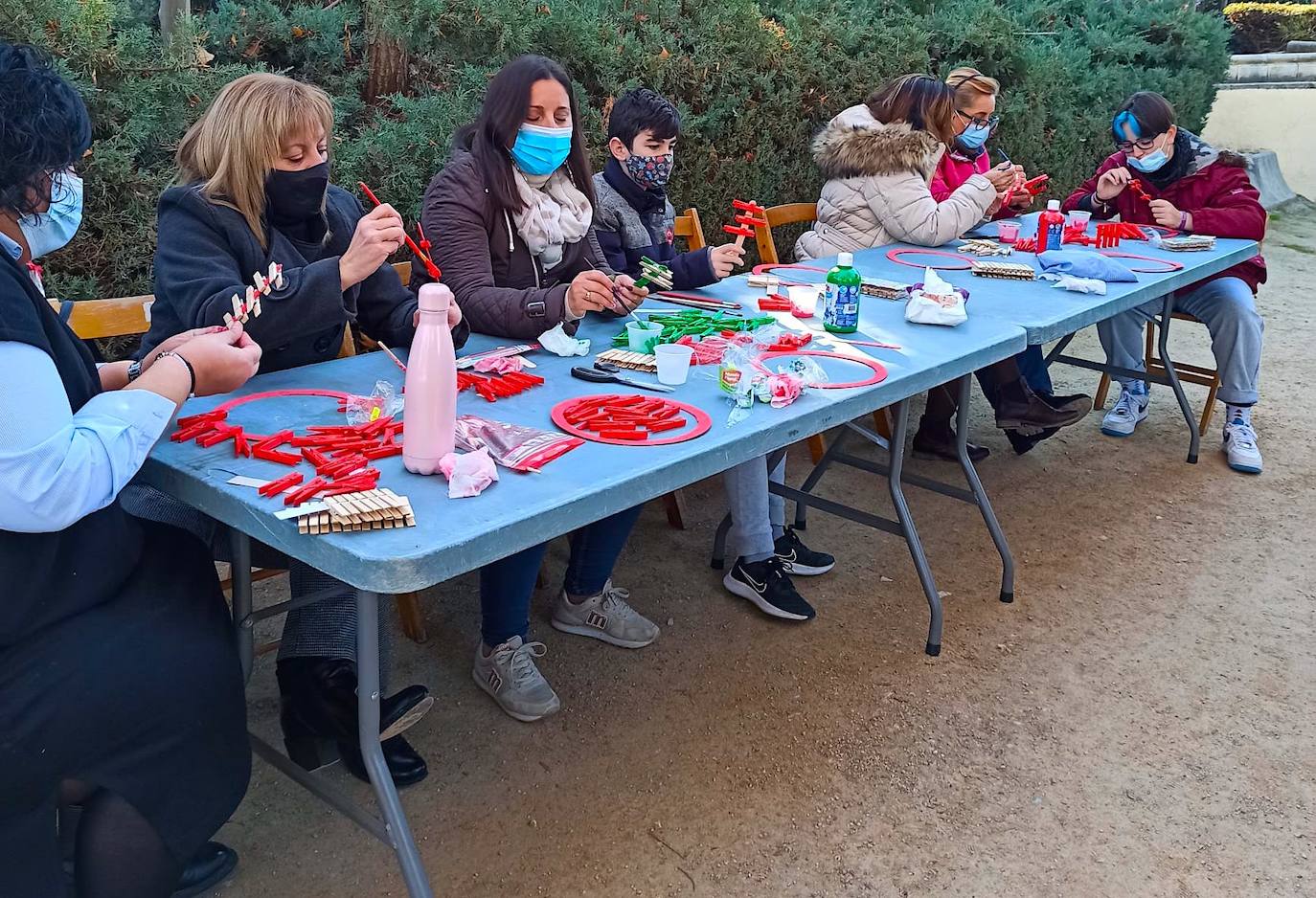 Fotos: Mercado navideño de artesanas en La Zubia