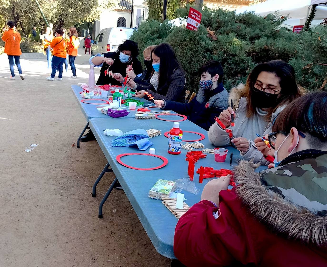 Fotos: Mercado navideño de artesanas en La Zubia