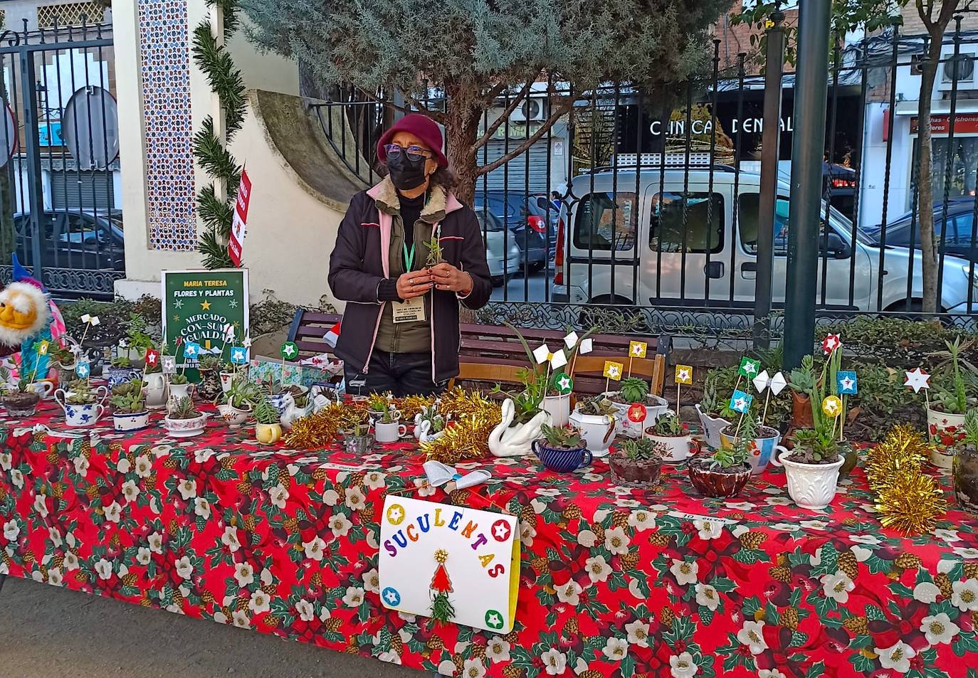 Fotos: Mercado navideño de artesanas en La Zubia