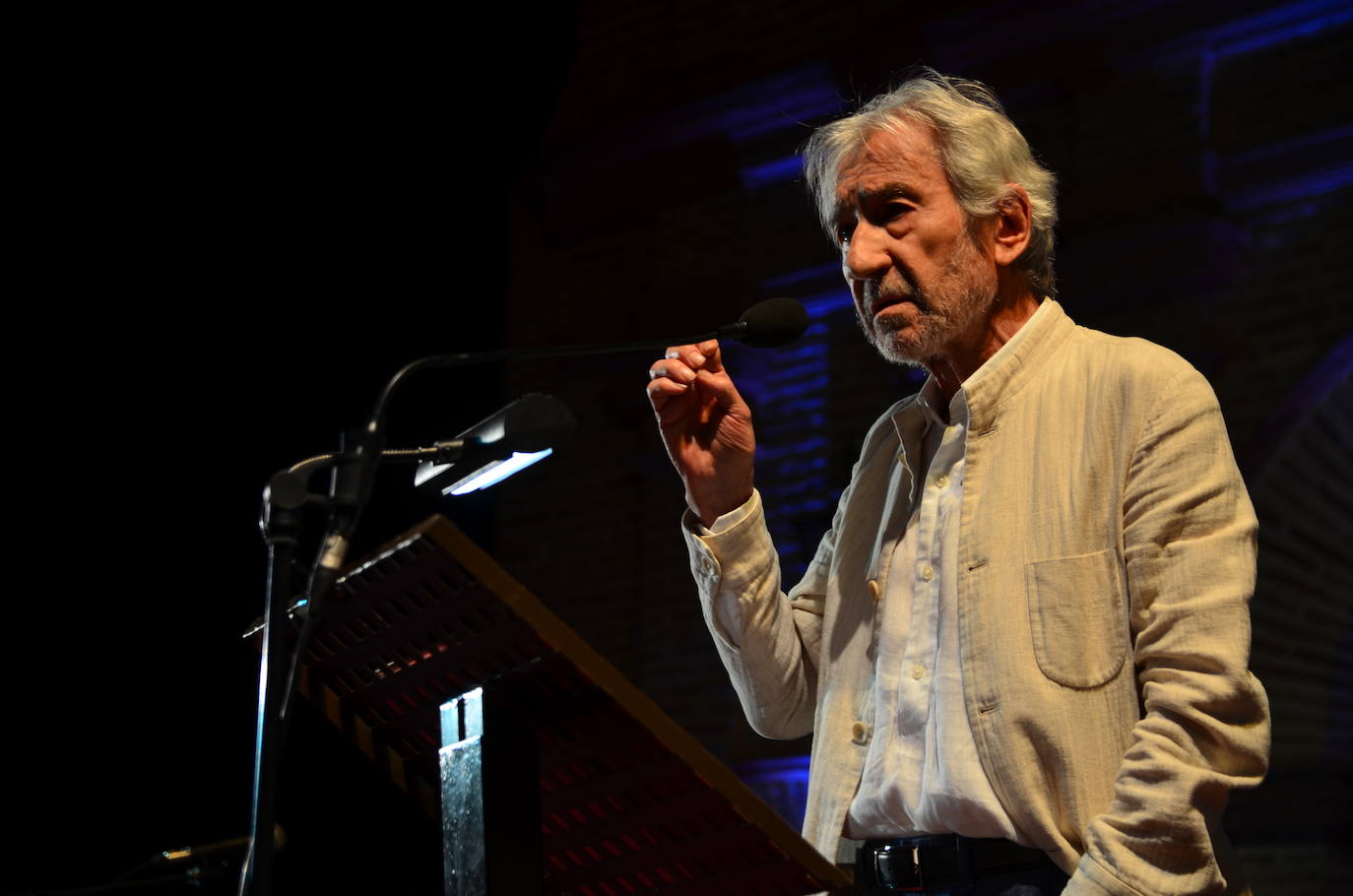 José Sacristán, Premio Internacional Poesía en el Laurel.