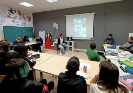 Javier Fernández, en la Escuela de Cómic de La Zubia.