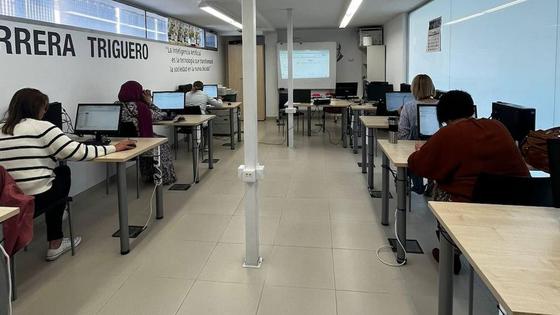 La Zubia ayuda a mujeres víctimas de violencia machista o vulnerables a reciclarse profesionalmente