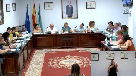 El Ayuntamiento de La Zubia hará sus plenos accesibles para sordos también este curso