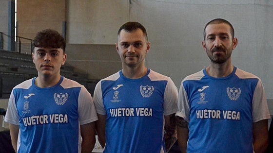 El Huétor Vega da un golpe en la mesa en División de Honor