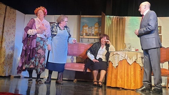 Vecinos de La Zubia organizan una obra de teatro solidaria