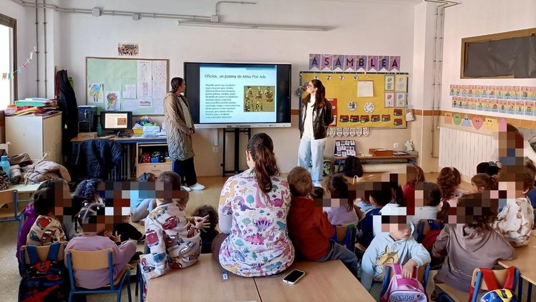 La Zubia enseña la historia de sus oficios tradicionales a los escolares