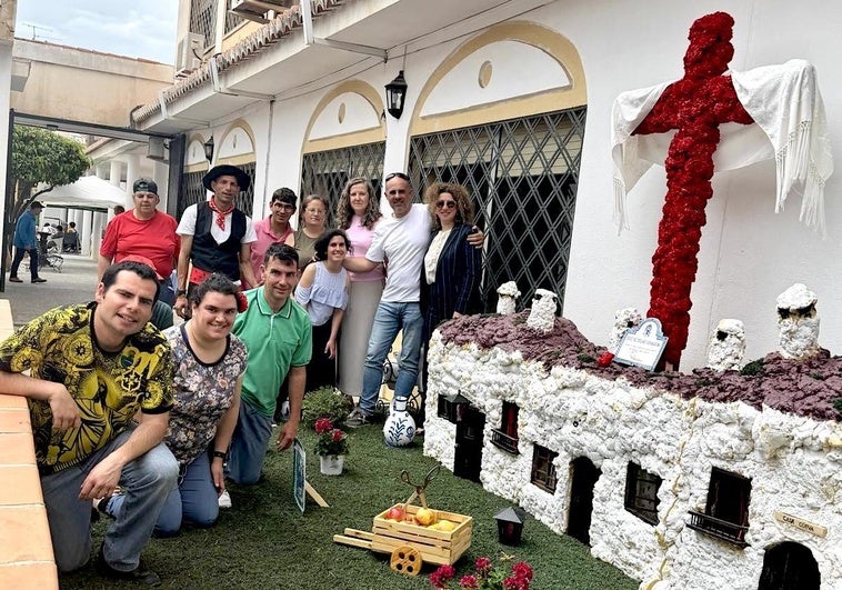 Cruz de la Fundación Docete Omnes.