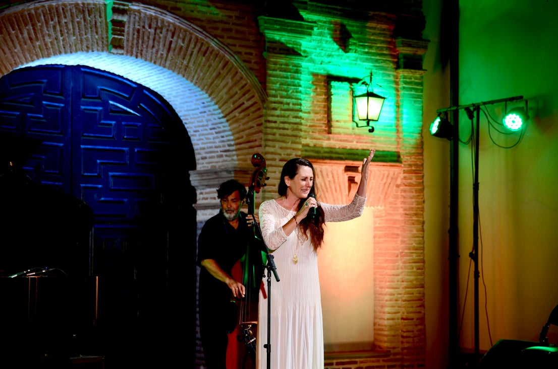 Arranca el festival Poesía en el Laurel