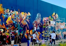 Elaboración colectiva de murales de gran formato.