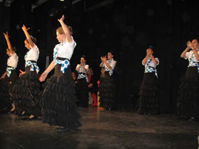 La Escuela de Flamenco baila por Navidad