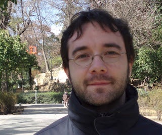 El poeta Pedro del Pozo visita La Casa con Libros
