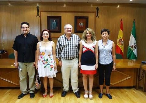 La Asociación de Empresarios de La Zubia colabora con la recién creada Asociación de Patchwork Al-Ándalus