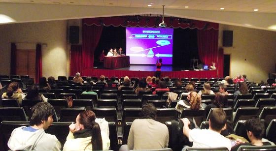 Las II Jornadas de Envejecimiento Activo reúnen en La Zubia a casi un centenar de estudiantes
