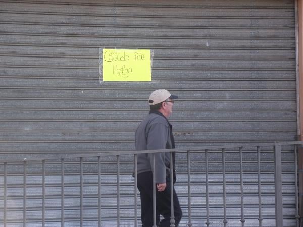 Muchos comercios abiertos, pero sin incidentes
