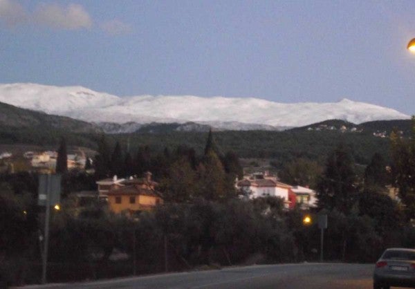 María José López charla sobre Sierra Nevada en La Zubia