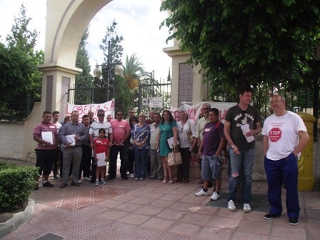 Empleados de Lobeca marcharán en La Zubia para denunciar el cierre de la empresa