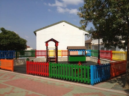 Mantenimiento remodela la plaza junto a la calle Alonso Cano
