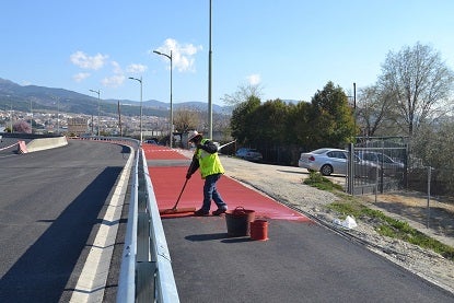 La apertura de la carretera, pendiente del cielo