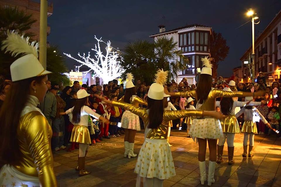 La Navidad se enciende en La Zubia