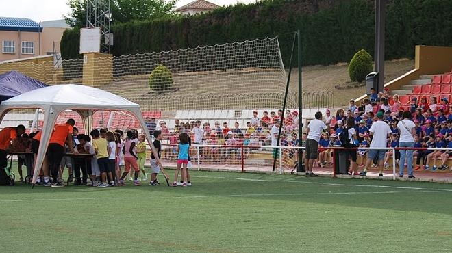 Todo preparado para la gala de clausura de las I Olimpiadas Intercentros de La Zubia