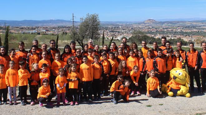 Juegos, deportes y convivencia, en el II Encuentro Intergeneracional del Club Deportivo La Zubia