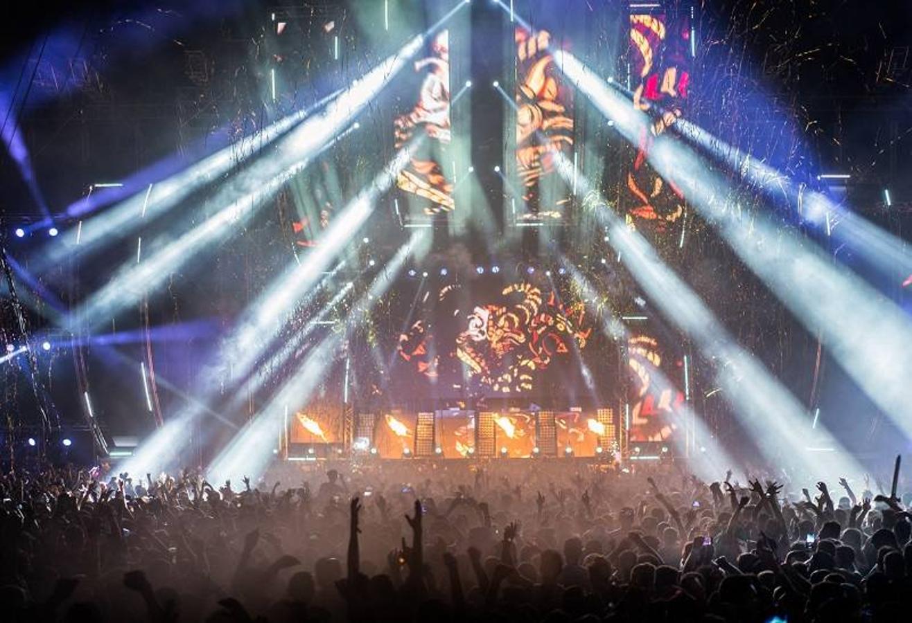 La sexta edición de Dreambeach, la Nueva Era, está dejando momentos inolvidables en el recinto de Palomares-Villaricos. Los asistentes están disfrutando de 150 horas de música electrónica en directo.