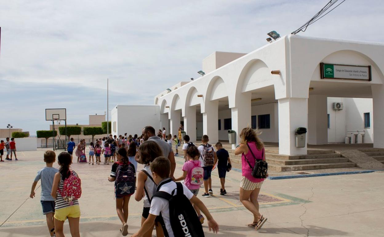 Abierto el plazo para las solicitudes de ayuda para comprar material escolar