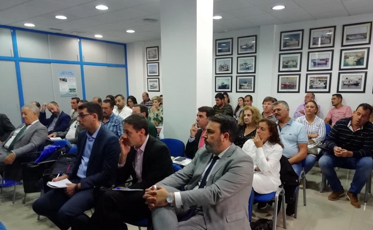 Carboneras acoge unas jornadas sobre el Palangre de superficie