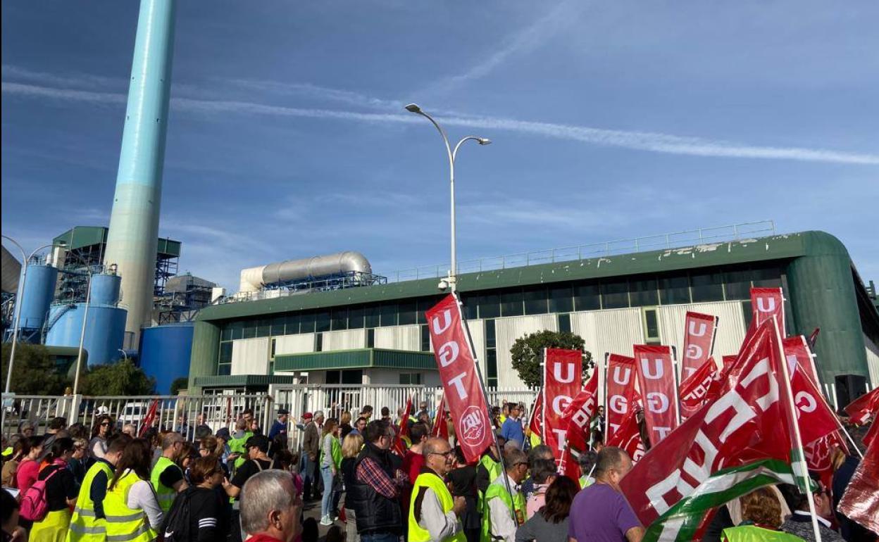 Manifestación el sábado 14 de diciembre a las puertas de la central Litoral. 