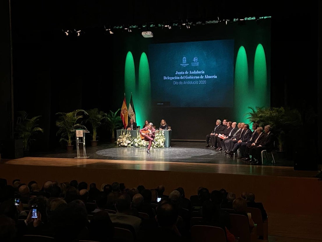 En total se han entregado diez reconocimientos con motivo del Día de Andalucía