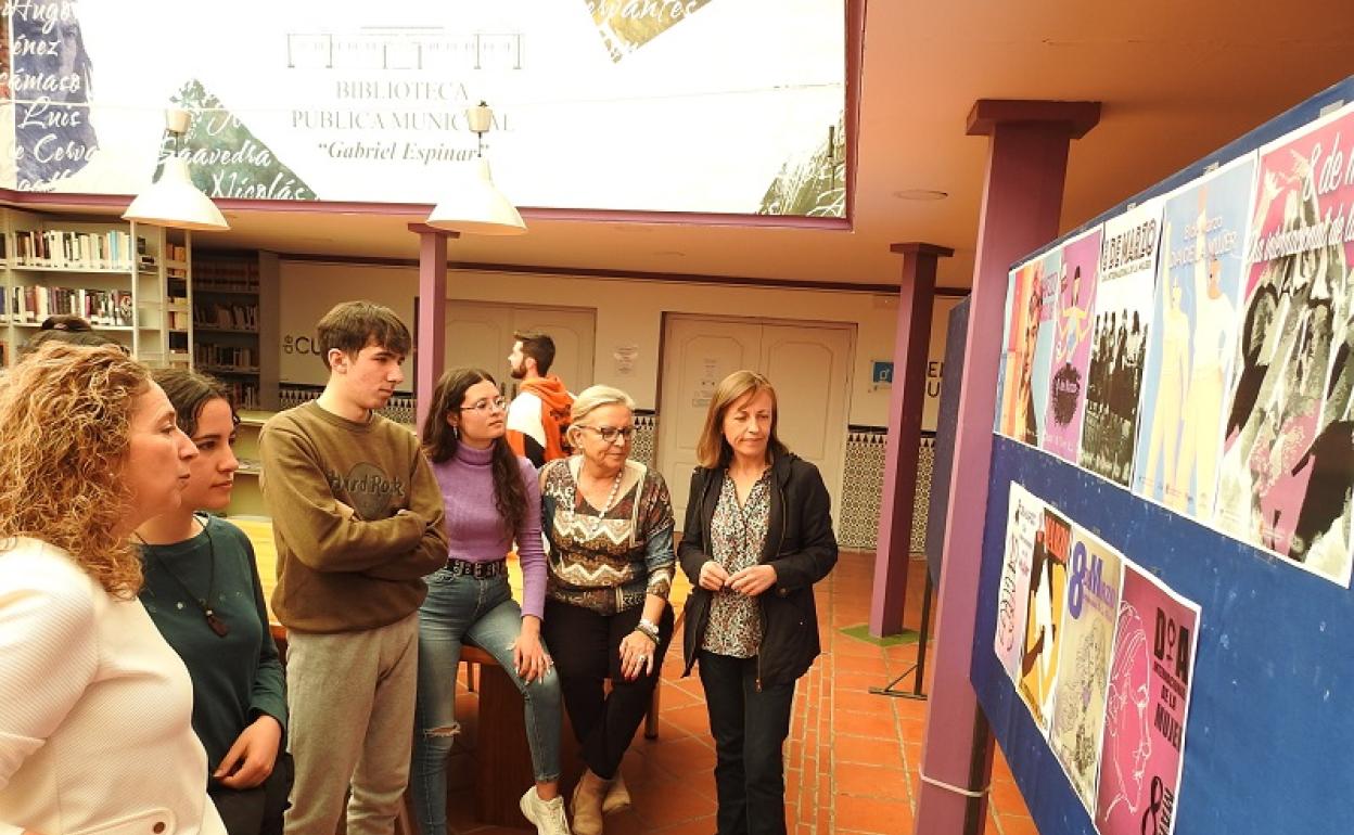 Exposición de carteles del 8M. 