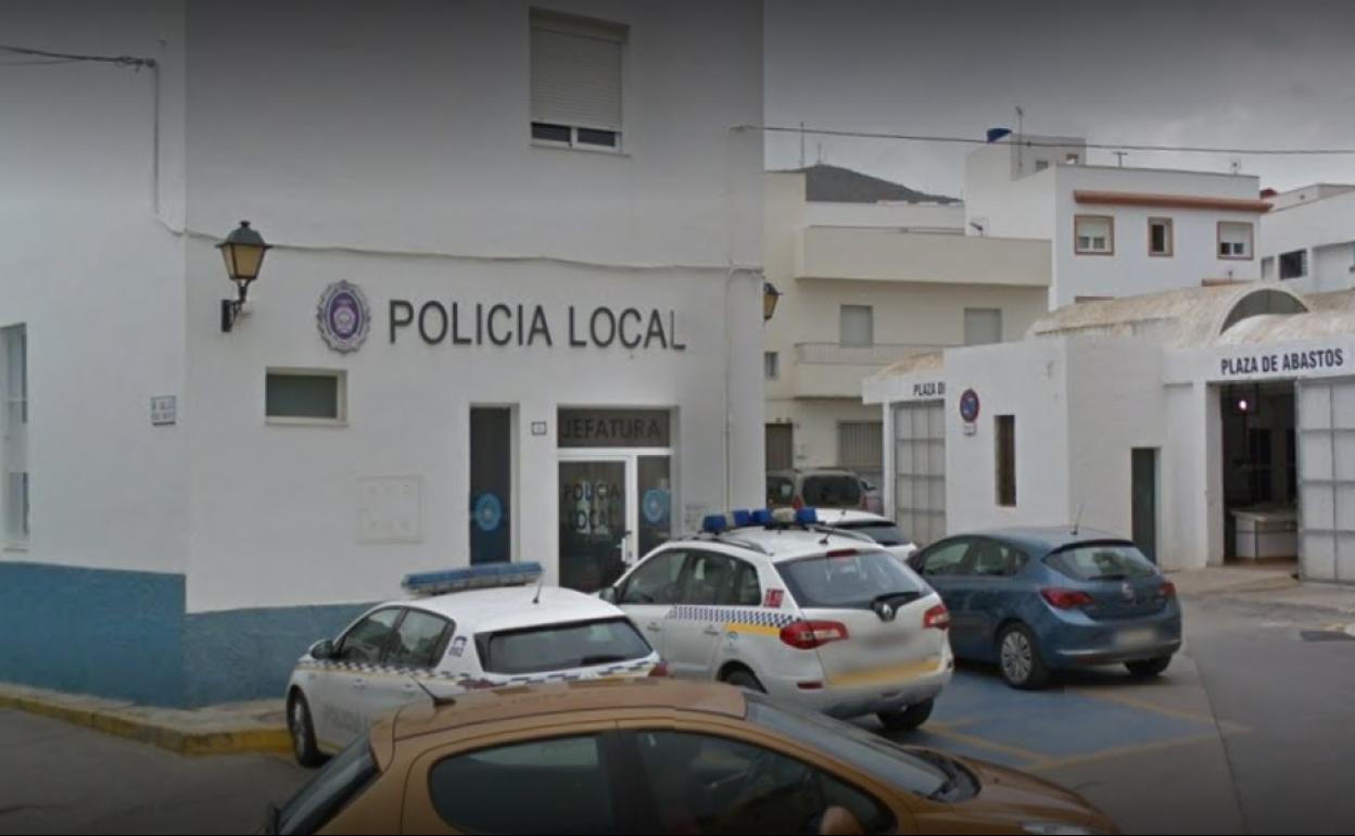Polémica por el cese del jefe de la Policía Local de Carboneras