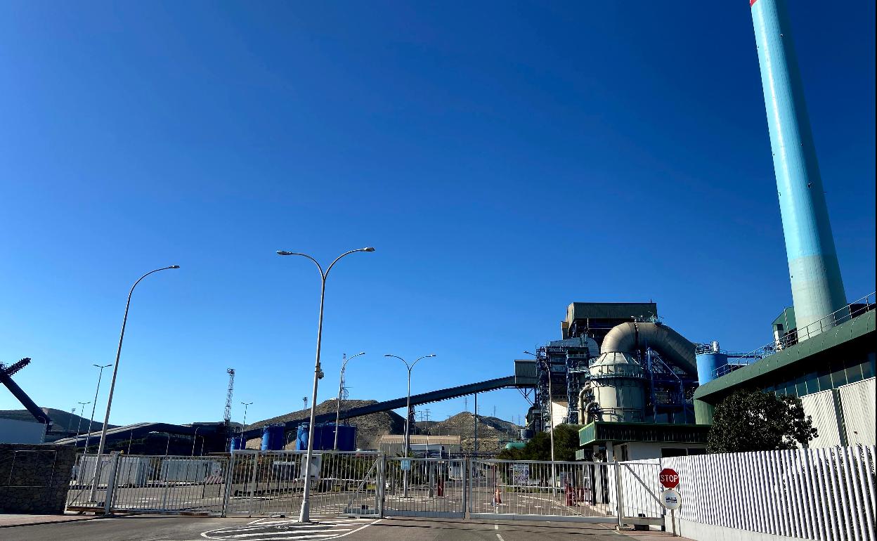 Carboneras urge a la Junta la firma del protocolo por el cierre de Endesa
