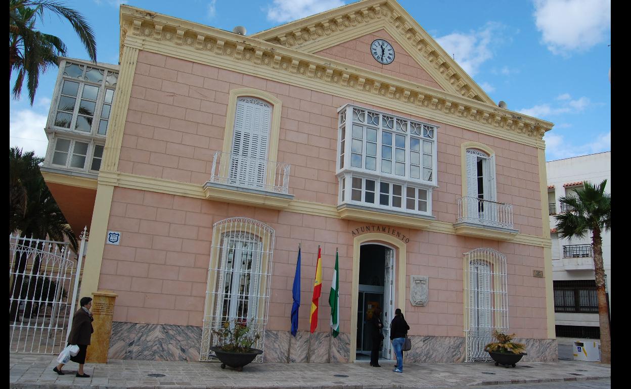 Carboneras aprueba 13,7 millones en un presupuesto «por el futuro»
