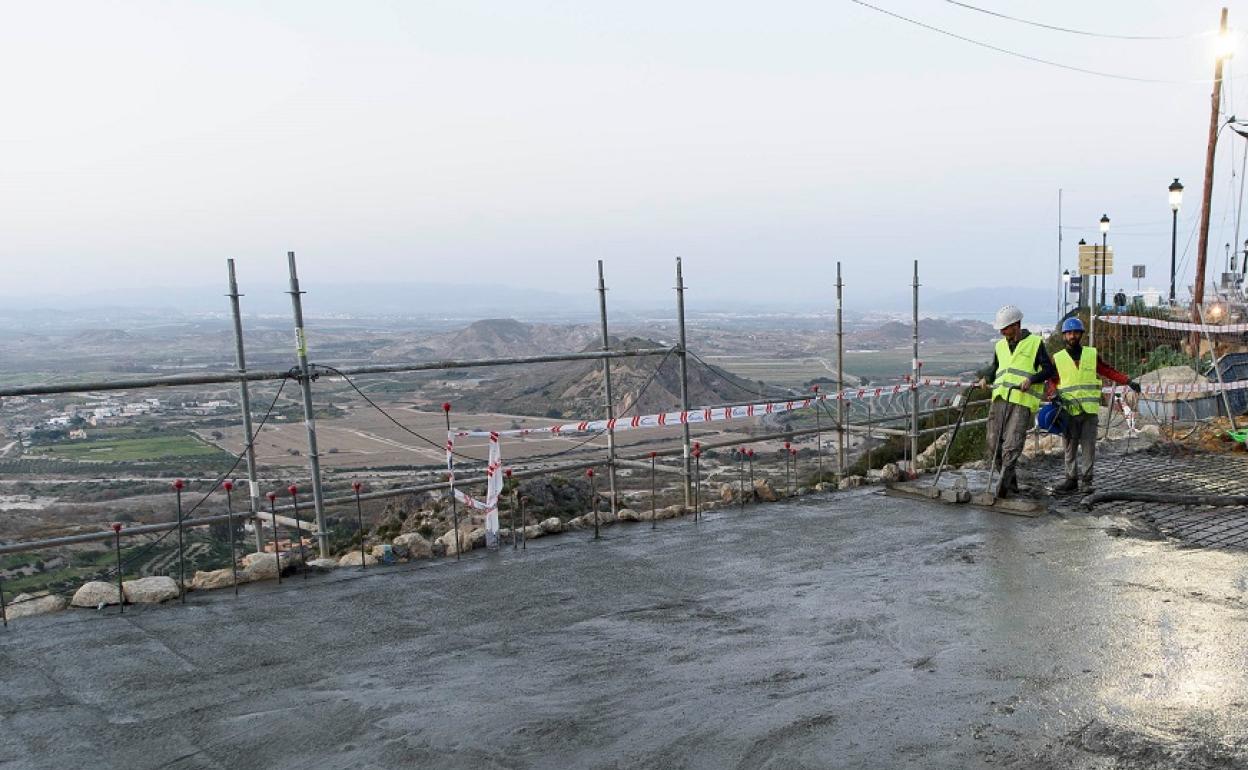Diputación invierte 447.000 euros en urbanizar y asfaltar Mojácar Playa