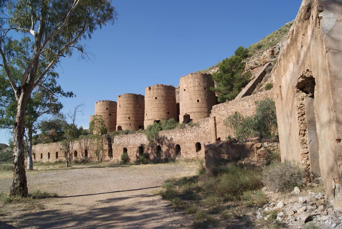 Batería de hornos de la mina Cuevana. 